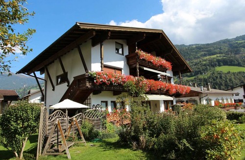 Zillertal Apartment | 56 m² Apartment ∙ 1 bedroom ∙ 4 guests