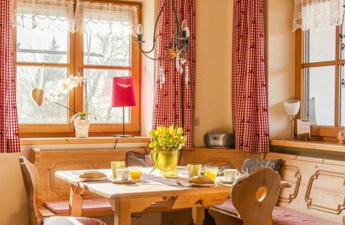 Trauchgau Apartment | 57 m² Apartment ∙ 2 bedrooms ∙ 3 guests