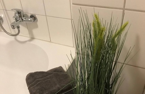 Steinwiesen Apartment | 59qm Erdgeschosswohnung mit Naturmaterialien des Frankenwaldes eingerichtet