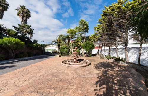 Tafira Villa | 5BR Home - Pool Parking & Tennis Court