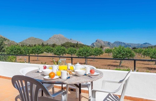 Santa Maria del Cami House | 6 bedroom villa within walking distance to Port Pollensa