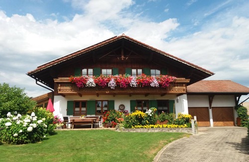 Eisenberg Apartment | 60 m² Apartment ∙ 2 bedrooms ∙ 4 guests
