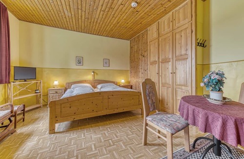 Haidmuhle House | 600 m² Motel ∙ 6 bedrooms ∙ 18 guests