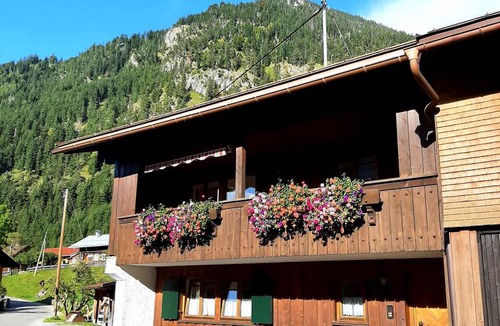 Hinterstein Apartment | 63 m² Apartment ∙ 2 bedrooms ∙ 4 guests