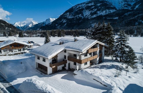 Elbigenalp Apartment | 64 m² Apartment ∙ 2 bedrooms ∙ 5 guests