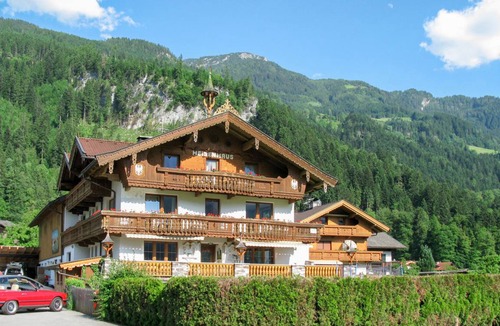 Ramsau im Zillertal Apartment | 65 m² Apartment ∙ 2 bedrooms ∙ 5 guests