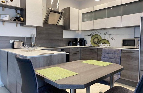Wackersdorf Apartment | 65 m² Apartment ∙ 1 bedroom ∙ 3 guests