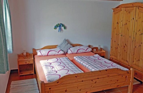 Schleching Apartment | 65 m² Apartment ∙ 2 bedrooms ∙ 5 guests