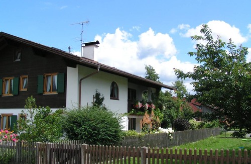 Bad Kohlgrub Apartment | 69 m² Apartment ∙ 1 bedroom ∙ 3 guests