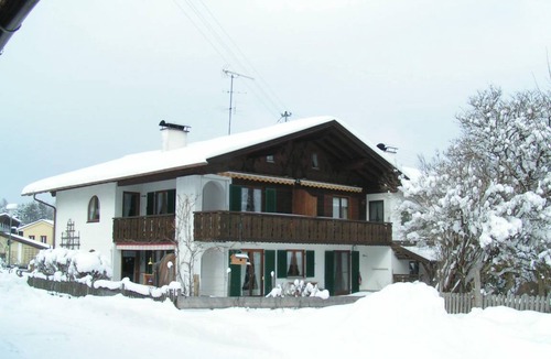 Bad Kohlgrub Apartment | 69 m² Apartment ∙ 1 bedroom ∙ 3 guests
