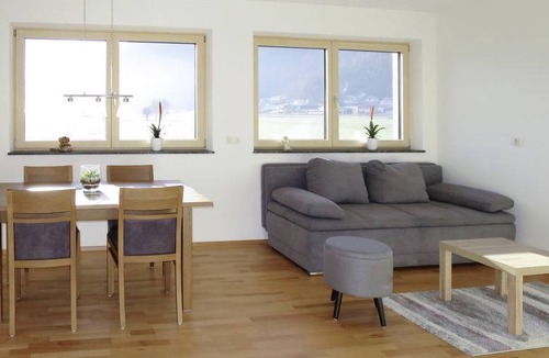 Strass im Zillertal Apartment | 70 m² Apartment ∙ 2 bedrooms ∙ 4 guests