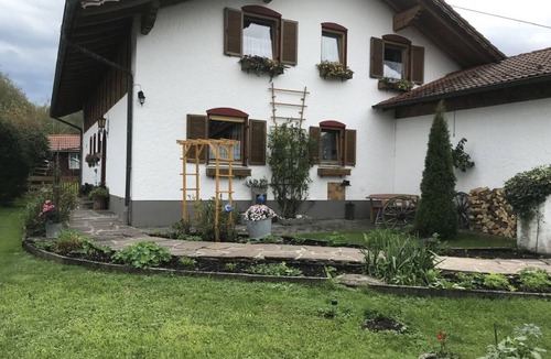 Oberhausen Apartment | 70 m² Apartment ∙ 1 bedroom ∙ 6 guests