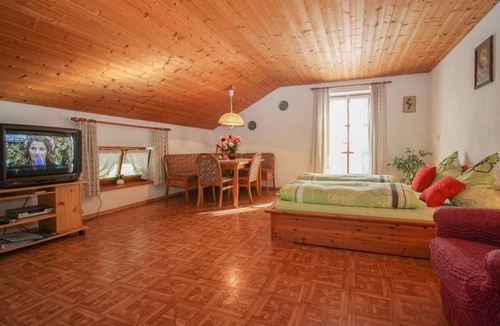 Seeon-Seebruck Apartment | 70 m² Apartment ∙ 4 guests