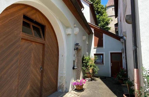 Frickenhausen a. Main Apartment | 70 m² Apartment ∙ 2 bedrooms ∙ 3 guests