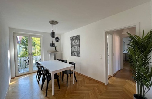 Obergiesing - Fasangarten Resort | 73 m² Private room ∙ 1 bedroom ∙ 1 guest