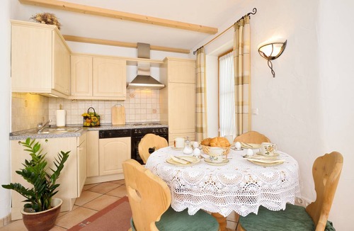 Burgberg Apartment | 75 m² Apartment ∙ 2 bedrooms ∙ 4 guests