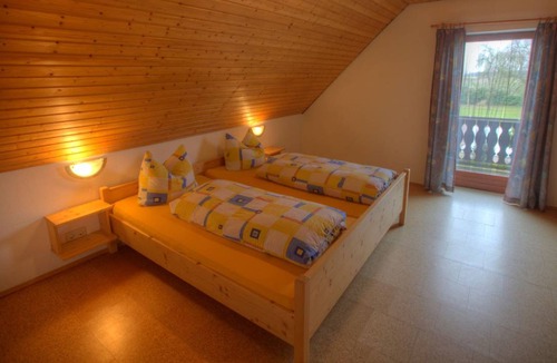 Sulzfeld Apartment | 75 m² Apartment ∙ 2 bedrooms ∙ 6 guests