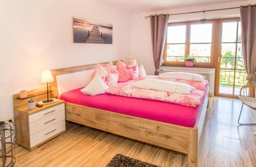 Riedering House | 75 m² Farmhouse ∙ 2 bedrooms ∙ 4 guests