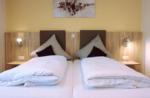 Furstenfeldbruck District Apartment | 79 m² Apartment ∙ 2 bedrooms ∙ 5 guests