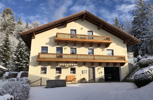 Neureichenau Apartment | 80 m² Apartment ∙ 2 bedrooms ∙ 4 guests