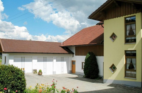 Fahrnbach Apartment | 80 m² Apartment ∙ 1 bedroom ∙ 4 guests