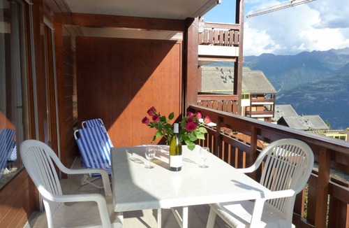 Ovronnaz Apartment | 80 m² Apartment ∙ 2 bedrooms ∙ 4 guests