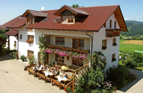Schoellnach House | 80 m² Farmhouse ∙ 2 bedrooms ∙ 4 guests