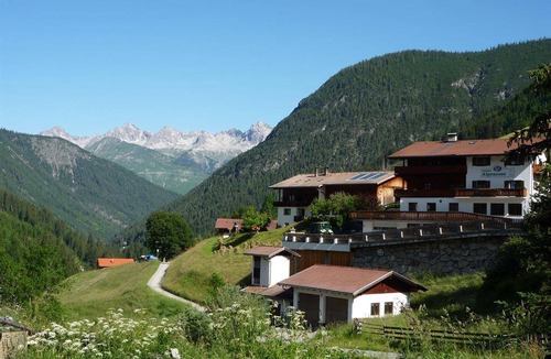 Gramais House | 80 m² House ∙ 2 bedrooms ∙ 6 guests
