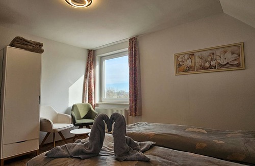 Sinzing Apartment | 83 m² Apartment ∙ 3 bedrooms ∙ 5 guests