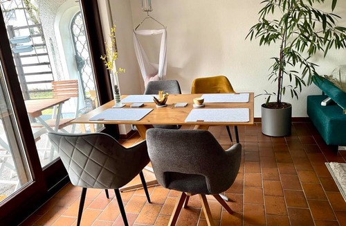 Alt-Moosach Apartment | 85 m² Apartment ∙ 2 bedrooms ∙ 3 guests