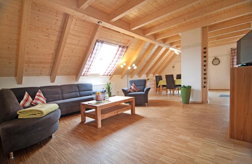 Feuchtwangen Apartment | 85 m² Apartment ∙ 2 bedrooms ∙ 4 guests
