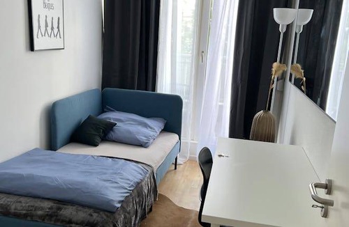 Munchen District Apartment | 85 m² Apartment ∙ 4 bedrooms ∙ 4 guests