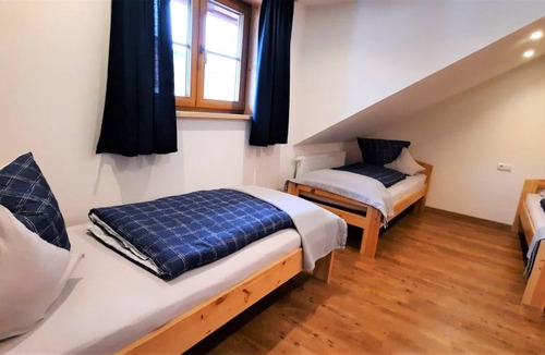 Thalkirchdorf Apartment | 85 m² Apartment ∙ 2 bedrooms ∙ 5 guests