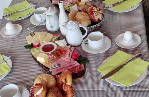 Wertach Bed & Breakfast | 85 m² Bed and breakfast ∙ 2 bedrooms ∙ 4 guests