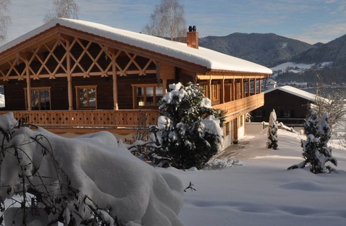 Abwinkl Ski Chalet | 85 m² Chalet ∙ 2 bedrooms ∙ 5 guests