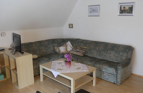 Noerdlingen Apartment | 85qm große Ferienwohnung im Stadtteil Löpsingen mit eigenem Balkon