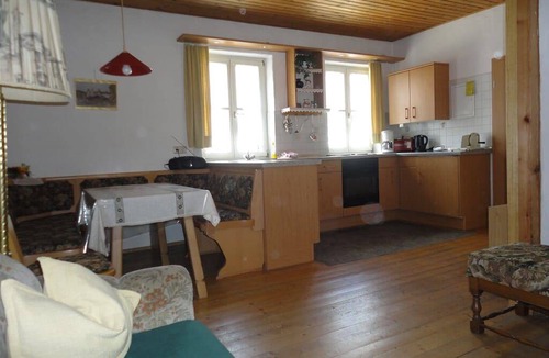 Tirschenreuth Apartment | 90 m² Apartment ∙ 2 bedrooms ∙ 5 guests