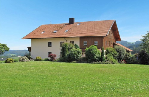 March Apartment | 90 m² Apartment ∙ 1 bedroom ∙ 5 guests
