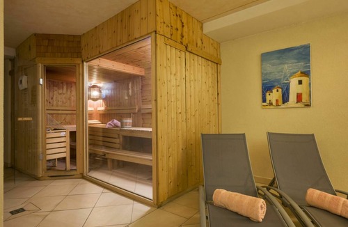 Stumm Apartment | 90 m² Apartment ∙ 2 bedrooms ∙ 10 guests