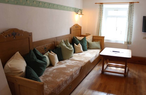 Schleching Apartment | 90 m² Apartment ∙ 2 bedrooms ∙ 4 guests