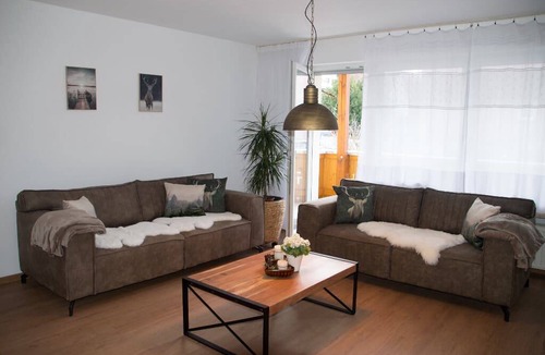 Wackersdorf Apartment | 90 m² Apartment ∙ 3 bedrooms ∙ 4 guests