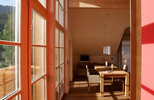 Thalkirchdorf Apartment | 96 m² Apartment ∙ 2 bedrooms ∙ 4 guests
