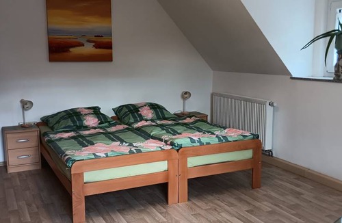 Bodenwoehr Apartment | 97 m² Apartment ∙ 3 bedrooms ∙ 6 guests