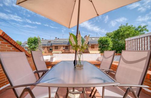 Pozuelo de Alarcon House | A CASACAFÉ Madrid Pozuelo Estación Private Rooms