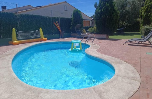 Becerril de la Sierra House | A Happy Place. Casa rural con piscina y barbacoa.