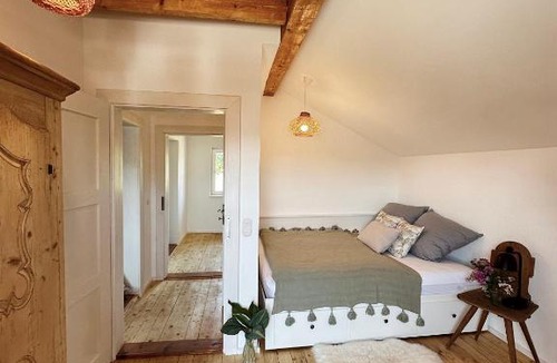 Schechen House | Abrahams Bayr Cottage