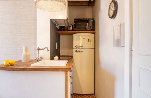 Literary Quarter Apartment | Acogedor Apto con Terraza/Sol
