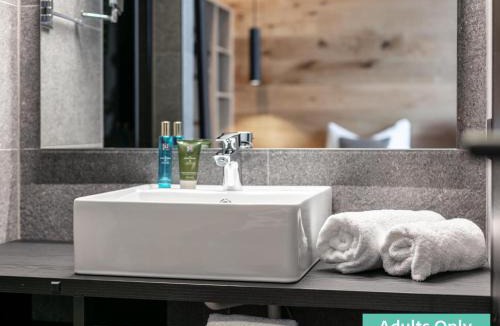 Kappl Apartment | Adult Only Paznaun Suite