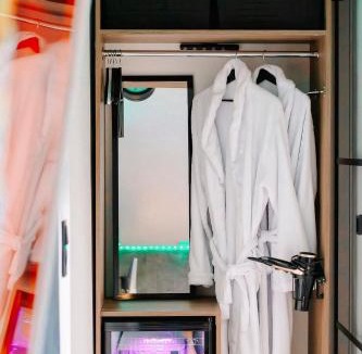 Wetzendorf Apartment | Airport Apart Exklusiv Apartment mit eigenem Whirpool 2,5 km vom Flughafen Nürnberg