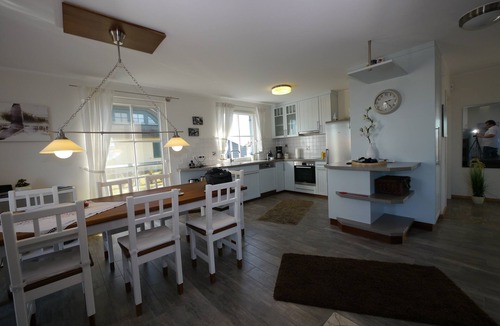 Ummanz House | Albatros I* - Exclusive thatched house on the waterfront